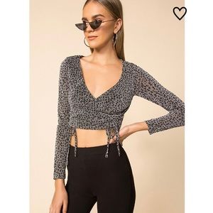 NWT Superdown “Syna Ruched Top” in Silver Leopard Size Small